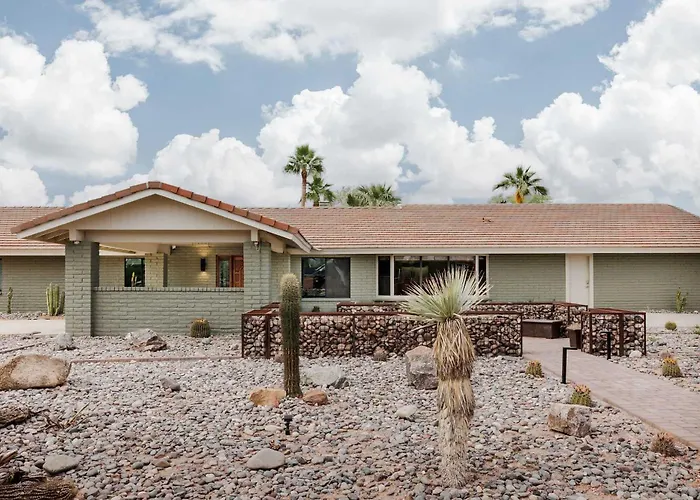 Luxury Mega Compound Heated Pools Holiday home Scottsdale