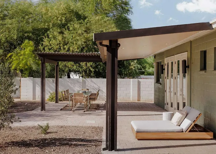 Luxury Mega Compound Heated Pools Holiday home Scottsdale