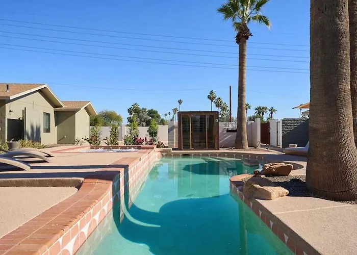 Luxury Mega Compound Heated Pools * Scottsdale
