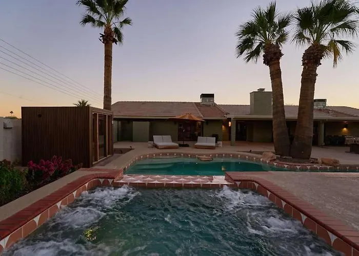 Luxury Mega Compound Heated Pools Holiday home