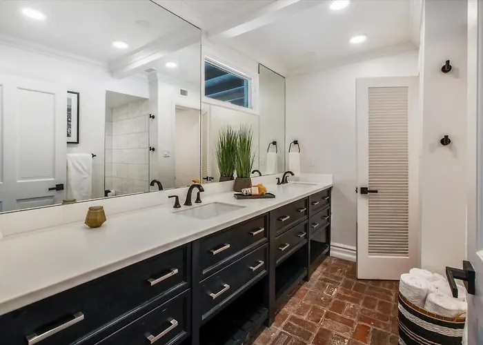 Holiday home Luxury Mega Compound Heated Pools Scottsdale